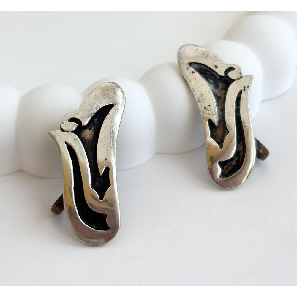 Hopi Overlay Alpaca Sterling Silver Modernist Freeform Mexican Studs - Picture 1 of 8
